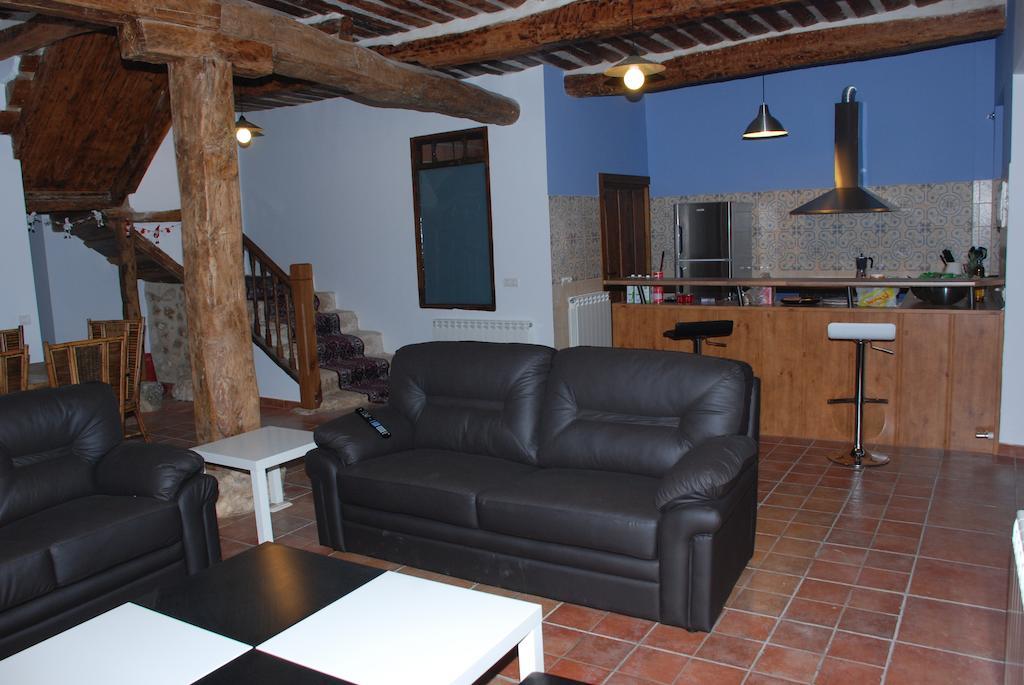Casa Rural Margarita'S Сотильо-де-ла-Рибера Номер фото